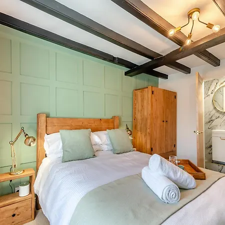 度假居 Higgledy Hideout *